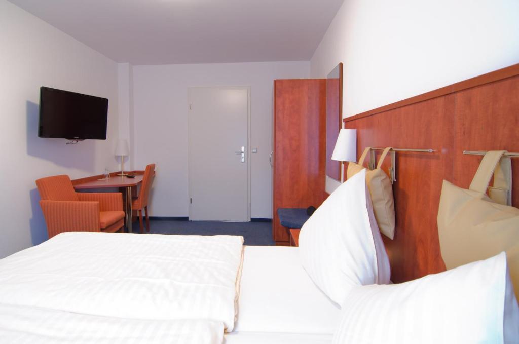 Hotel -Restaurant Taormina Birkenfeld  Eksteriør billede