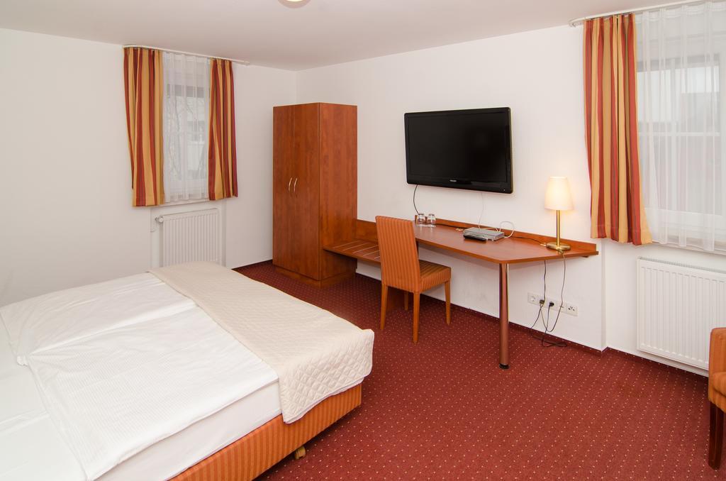 Hotel -Restaurant Taormina Birkenfeld  Eksteriør billede
