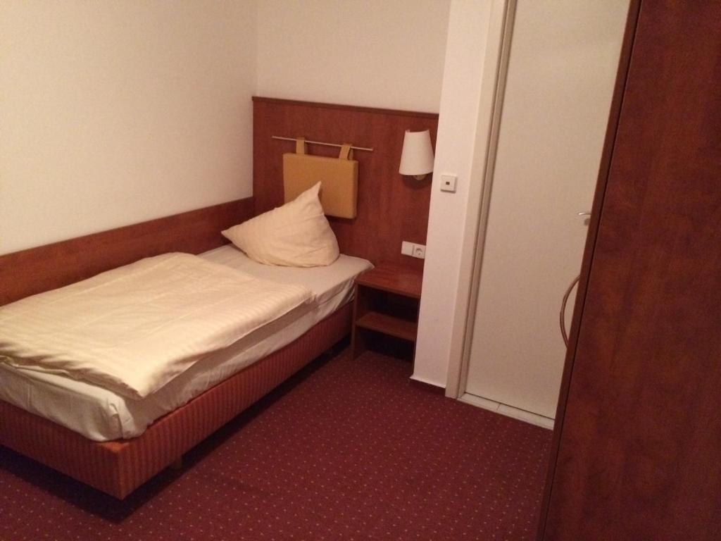 Hotel -Restaurant Taormina Birkenfeld  Eksteriør billede