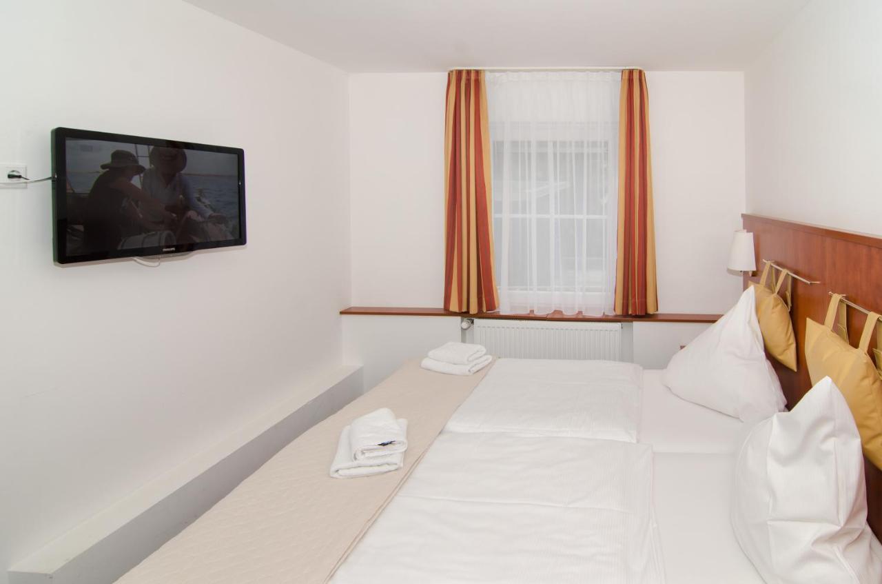 Hotel -Restaurant Taormina Birkenfeld  Eksteriør billede